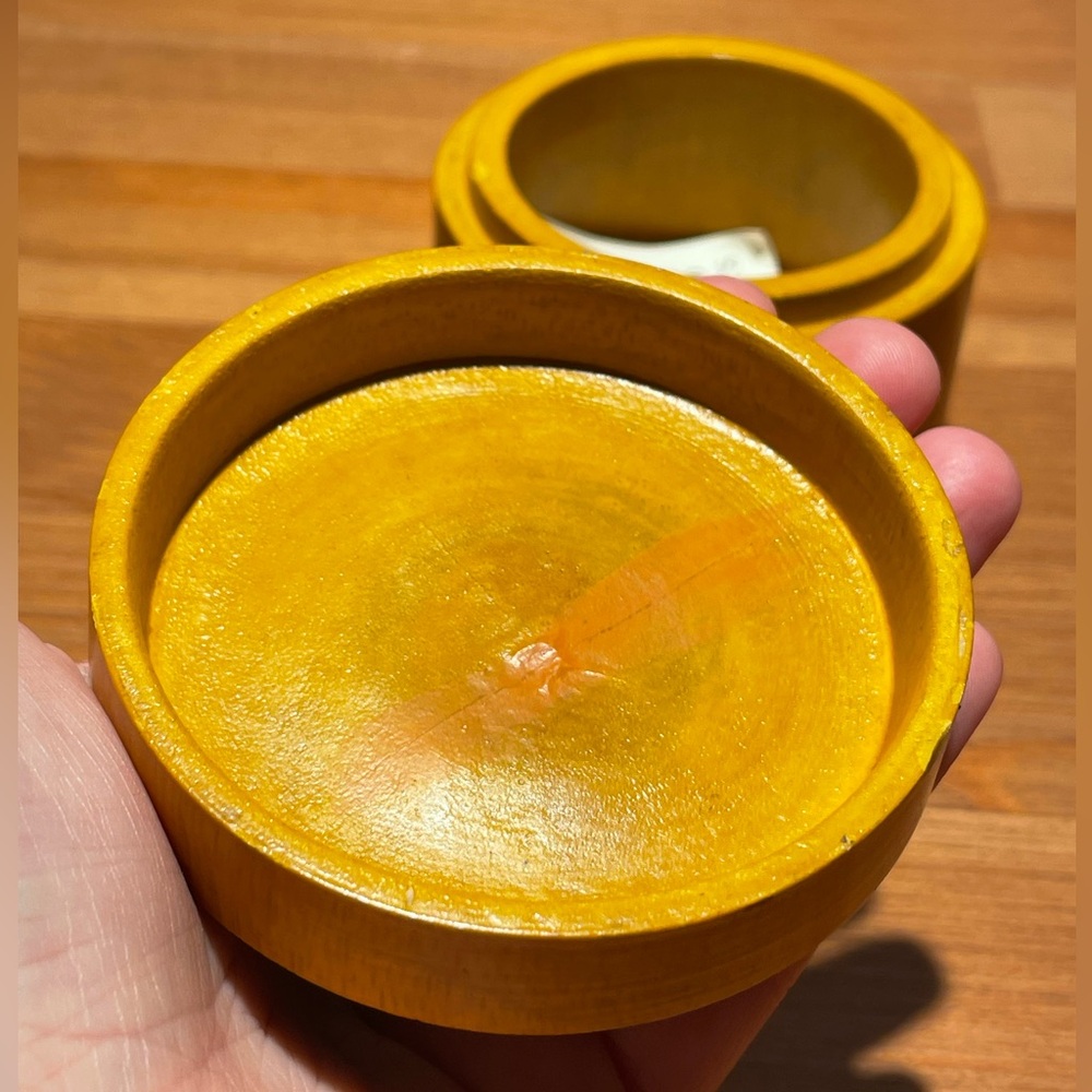 VTG Cat Playing With Yarn Stamped Emblem Lidded Trinket Box Bamboo Jewelry Decor - Picture 5 of 16